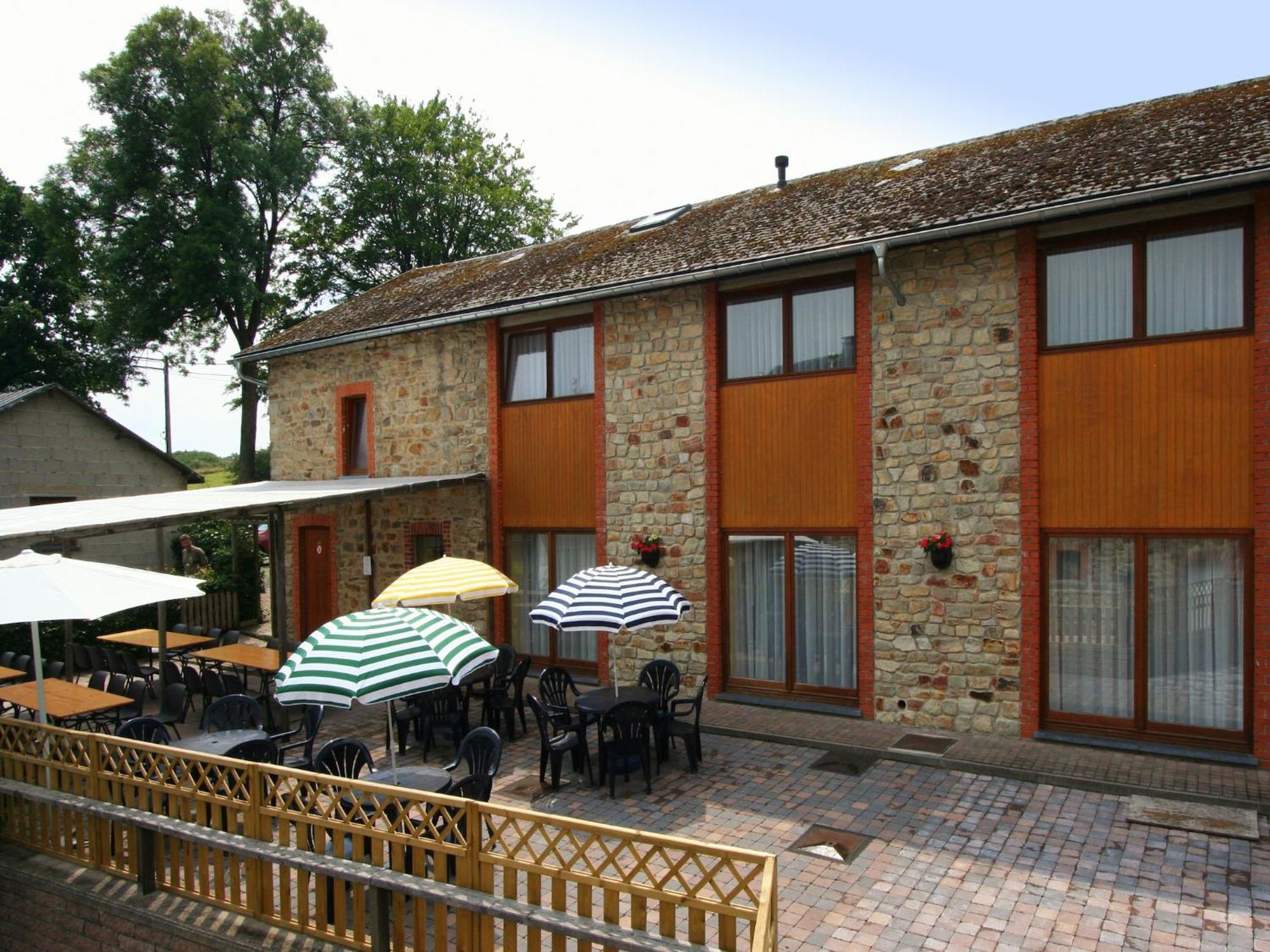 Quaint In Ondenval With Terrace Ferienhaus
