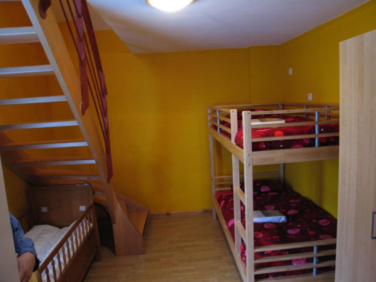 Quaint In Ondenval With Terrace Ferienhaus *